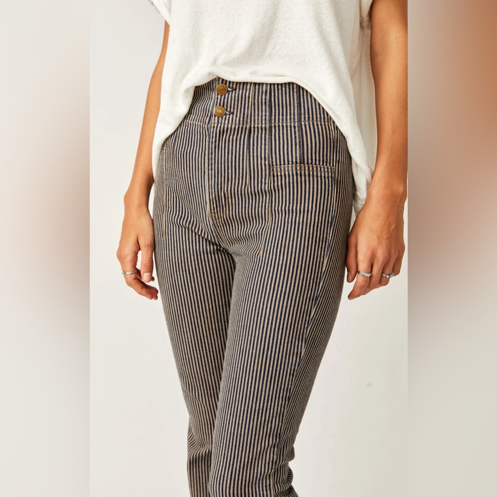 Free People We The Free Jayde High Rise Flare Railroad Denim Size 29